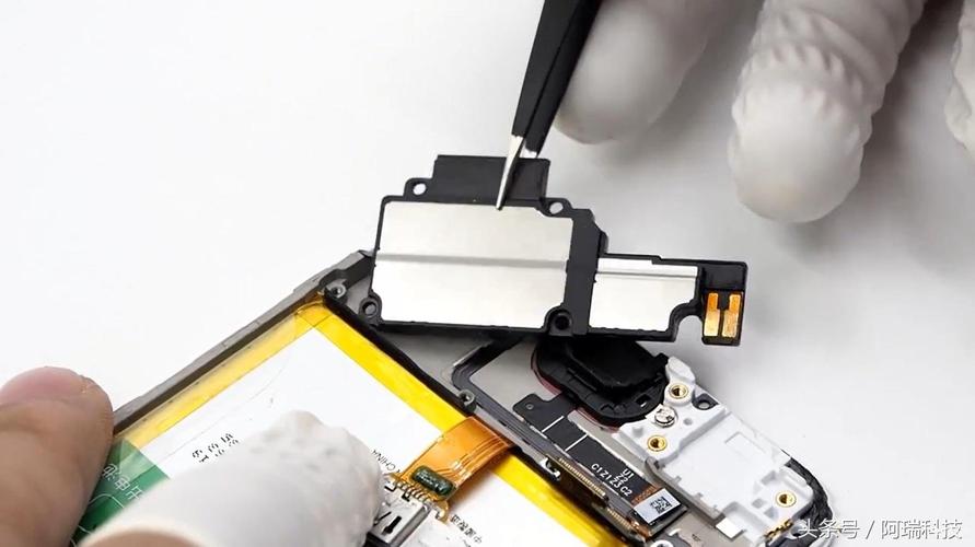 oppor9s拆机处理器图片